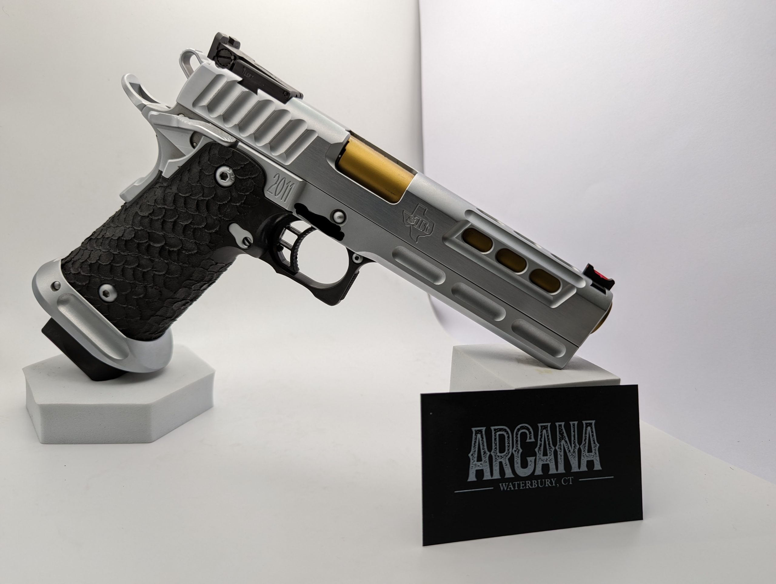 STI’s New 2019 STI DVC L 2011 double stack Limited Class pistol with a 5 inch bull barrel in DLC and stainless finishes. The enhanced design and upgraded serrations of STI’s DVC Limited are a welcome addition to a already perfect gun. Like the rest of the DVC line, DVC L features a super-crisp 2.5lb trigger.